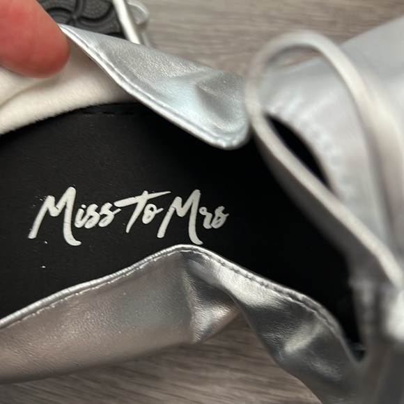 Miss to Mrs Bridal Dancing Shoes Small Silver - Picture 4 of 5